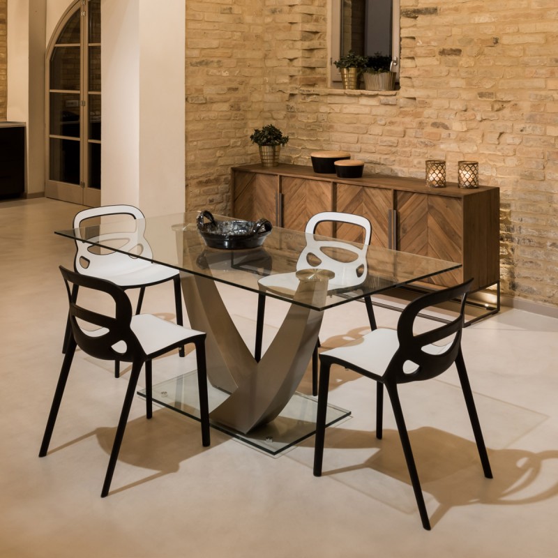 Set tavolo e sedie da giardino in vetro temperato nero e fibra